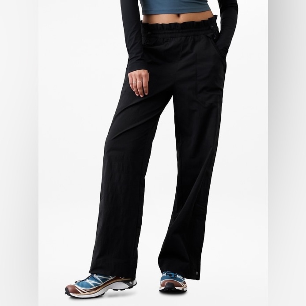 Athleta Trekkie High Rise Parachute Pant Black Size 6